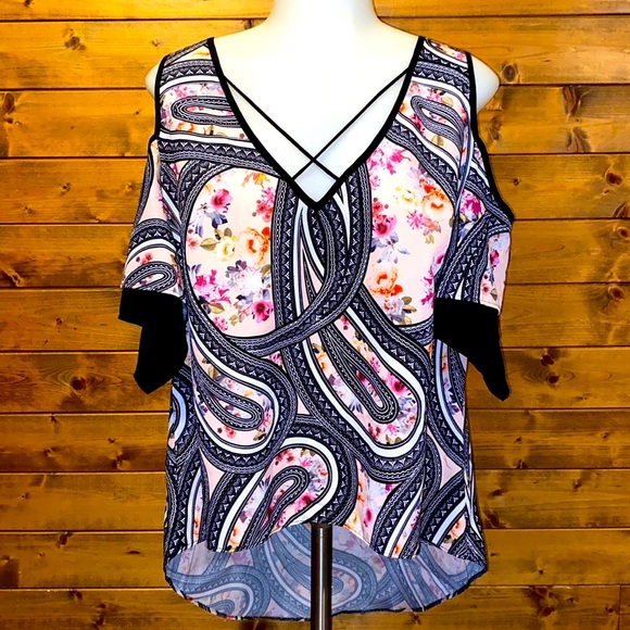 Bisou Bisou Tops - LIKE NEW Gorgeous Paisley Blouse- Small